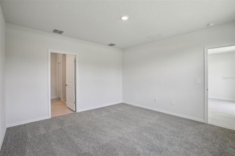 House in Zephyrhills, Florida 3 bedrooms, 140.56 sq.m. № 1651677 - photo 6