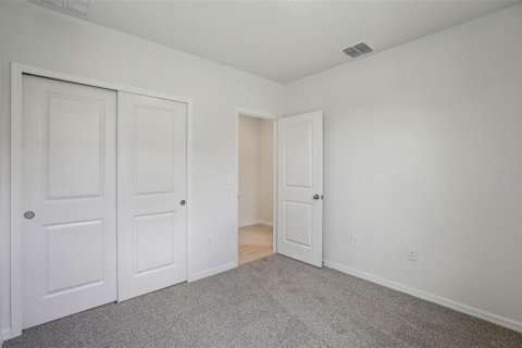 House in Zephyrhills, Florida 3 bedrooms, 140.56 sq.m. № 1651677 - photo 22
