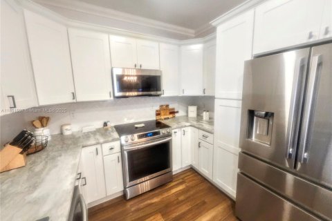 Купить виллу или дом в Майами, Флорида 4 спальни, 124.49м2, № 1858510 - фото 7