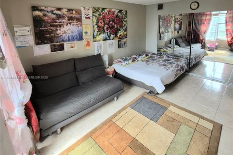 Купить кондоминиум в Холливуд, Флорида 2 спальни, 117.99м2, № 1957897 - фото 6