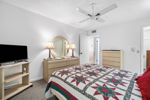 Condo in Delray Beach, Florida, 2 bedrooms  № 2389684 - photo 15