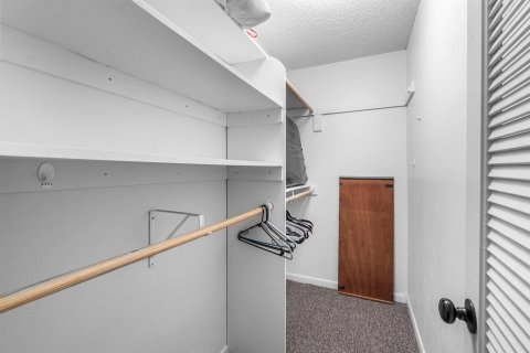 Condo in Delray Beach, Florida, 2 bedrooms  № 2389684 - photo 16