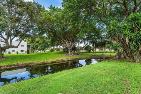 Condo in Delray Beach, Florida, 2 bedrooms  № 2389684 - photo 25