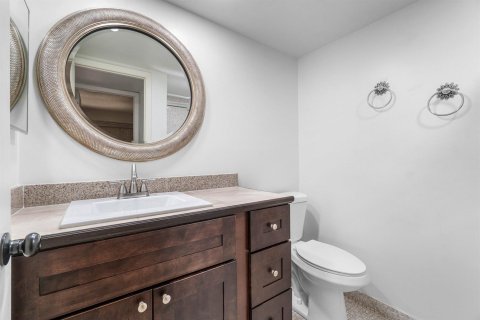 Condo in Delray Beach, Florida, 2 bedrooms  № 2389684 - photo 17