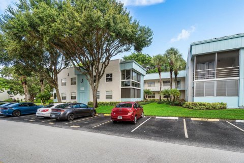 Condo in Delray Beach, Florida, 2 bedrooms  № 2389684 - photo 3