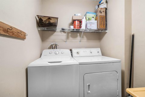 Condo in Delray Beach, Florida, 2 bedrooms  № 2389684 - photo 19