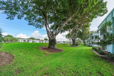 Condo in Delray Beach, Florida, 2 bedrooms  № 2389684 - photo 24