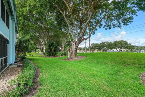 Condo in Delray Beach, Florida, 2 bedrooms  № 2389684 - photo 22