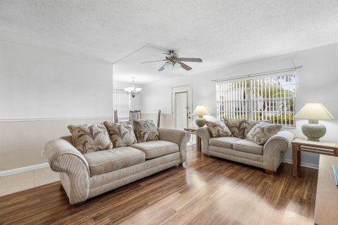 Condo in Delray Beach, Florida, 2 bedrooms  № 2389684 - photo 6