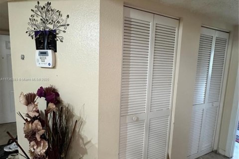 Condominio en venta en Pompano Beach, Florida, 2 dormitorios, 98.2 m2 № 1485057 - foto 9