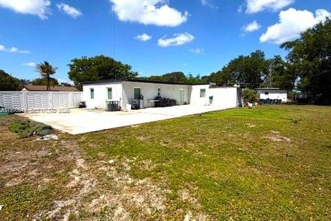 Casa en venta en Miami Gardens, Florida, 4 dormitorios, 173.82 m2 № 2058055 - foto 19