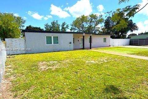Casa en venta en Miami Gardens, Florida, 4 dormitorios, 173.82 m2 № 2058055 - foto 10