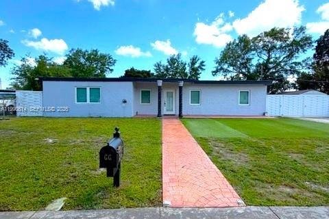 Casa en venta en Miami Gardens, Florida, 4 dormitorios, 173.82 m2 № 2058055 - foto 9
