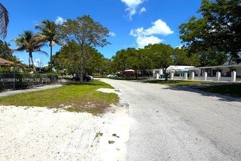 Casa en venta en Miami Gardens, Florida, 4 dormitorios, 173.82 m2 № 2058055 - foto 7