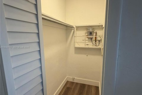 Appartement à louer à Coral Gables, Floride № 1989693 - photo 8