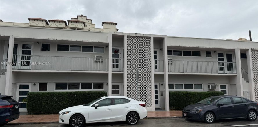 Studio à Coral Gables, Floride № 1989693