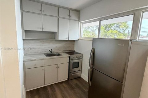 Appartement à louer à Coral Gables, Floride № 1989693 - photo 6