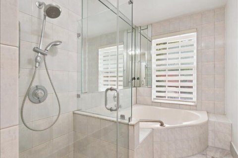 Villa ou maison à louer à Hialeah, Floride: 3 chambres, 206.34 m2 № 2178580 - photo 20