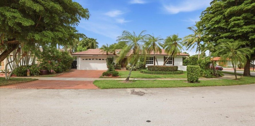 Villa ou maison à Hialeah, Floride 3 chambres, 206.34 m2 № 2178580