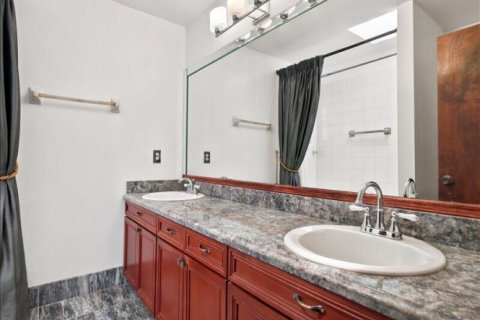 Villa ou maison à louer à Hialeah, Floride: 3 chambres, 206.34 m2 № 2178580 - photo 22