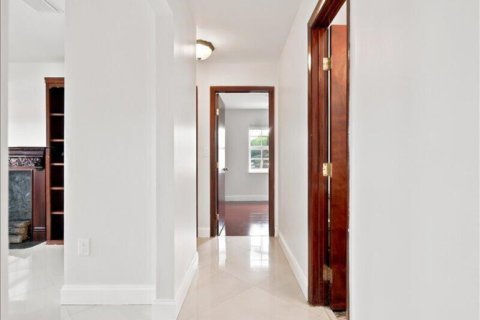 Villa ou maison à louer à Hialeah, Floride: 3 chambres, 206.34 m2 № 2178580 - photo 21