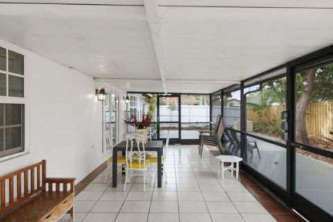 Villa ou maison à louer à Hialeah, Floride: 3 chambres, 206.34 m2 № 2178580 - photo 5