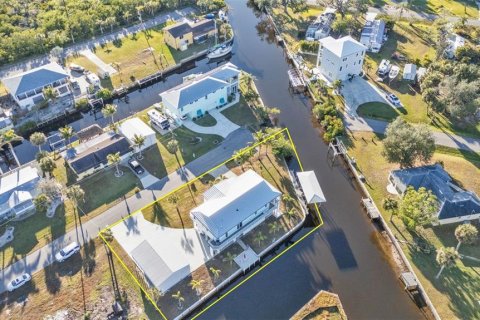 Casa en venta en Port Charlotte, Florida, 2 dormitorios, 149.76 m2 № 1566884 - foto 8