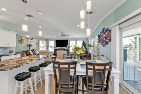 Casa en venta en Port Charlotte, Florida, 2 dormitorios, 149.76 m2 № 1566884 - foto 11