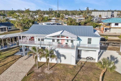 Casa en venta en Port Charlotte, Florida, 2 dormitorios, 149.76 m2 № 1566884 - foto 3