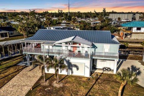 Casa en venta en Port Charlotte, Florida, 2 dormitorios, 149.76 m2 № 1566884 - foto 29