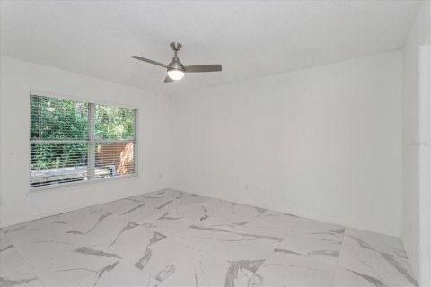 House in Orlando, Florida 4 bedrooms, 162.11 sq.m. № 1868908 - photo 8