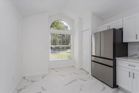House in Orlando, Florida 4 bedrooms, 162.11 sq.m. № 1868908 - photo 2