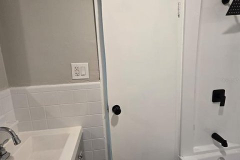 Casa en alquiler en Orlando, Florida, 3 dormitorios, 91.88 m2 № 1833408 - foto 11