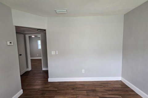 Casa en alquiler en Orlando, Florida, 3 dormitorios, 91.88 m2 № 1833408 - foto 10