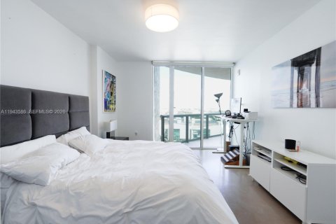 Condo in Miami Beach, Florida, 2 bedrooms  № 2059945 - photo 8