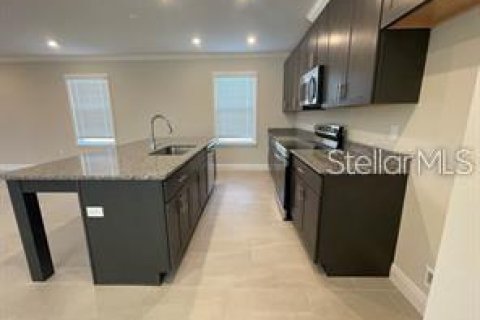 Villa ou maison à louer à Saint Cloud, Floride: 4 chambres, 287.63 m2 № 2290982 - photo 6
