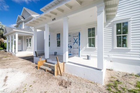 Casa en venta en Saint Petersburg, Florida, 5 dormitorios, 275.36 m2 № 1903083 - foto 4