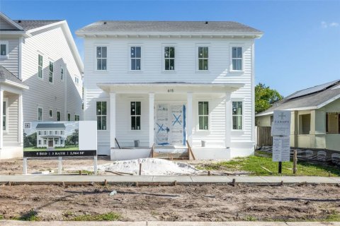 Casa en venta en Saint Petersburg, Florida, 5 dormitorios, 275.36 m2 № 1903083 - foto 1