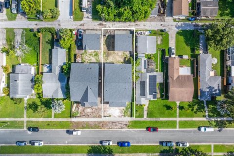 Casa en venta en Saint Petersburg, Florida, 5 dormitorios, 275.36 m2 № 1903083 - foto 11