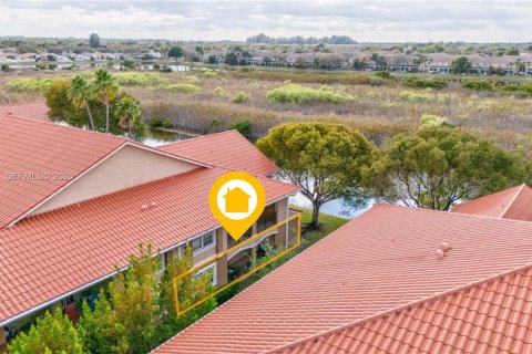 Condo in Pembroke Pines, Florida, 3 bedrooms № 2030797 - photo 28