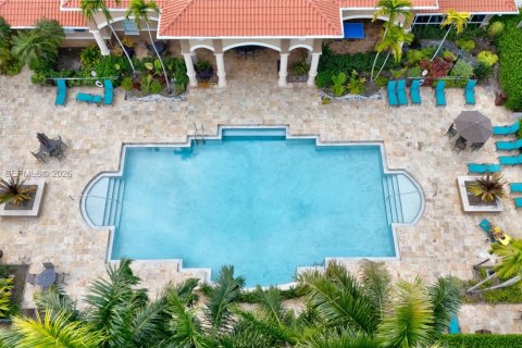 Condo in Pembroke Pines, Florida, 3 bedrooms № 2030797 - photo 19