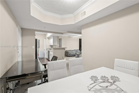 Condo in Pembroke Pines, Florida, 3 bedrooms № 2030797 - photo 7