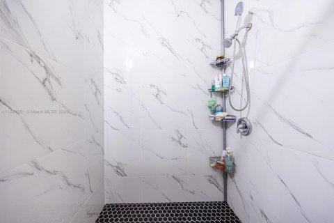 Casa en venta en Marathon, Florida, 4 dormitorios, 134.52 m2 № 2035316 - foto 19