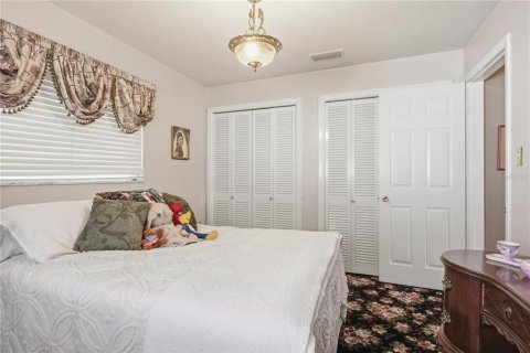 House in Palm Harbor, Florida 3 bedrooms, 154.22 sq.m. № 2412614 - photo 28
