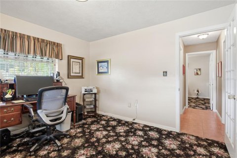 House in Palm Harbor, Florida 3 bedrooms, 154.22 sq.m. № 2412614 - photo 25