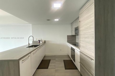 Снять в аренду кондоминиум в Санни-Айлс-Бич, Флорида 3 спальни, 162.86м2, № 1993106 - фото 6