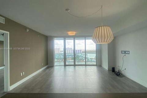 Снять в аренду кондоминиум в Санни-Айлс-Бич, Флорида 3 спальни, 162.86м2, № 1993106 - фото 7