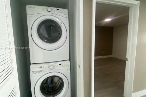 Снять в аренду кондоминиум в Санни-Айлс-Бич, Флорида 3 спальни, 162.86м2, № 1993106 - фото 12