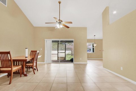 Casa en venta en Port St. Lucie, Florida, 3 dormitorios, 170.75 m2 № 2181745 - foto 5