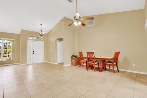 Casa en venta en Port St. Lucie, Florida, 3 dormitorios, 170.75 m2 № 2181745 - foto 7